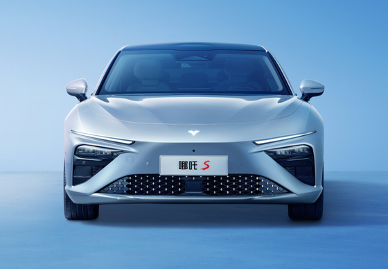 170 kw EV 전기 자동차 4 시트 전기 스포츠카 715 킬로미터 내구성